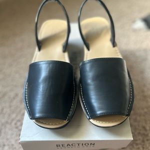 Reaction Kenneth Cole Sandal